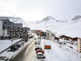 Le Curling B Hotel Val Claret